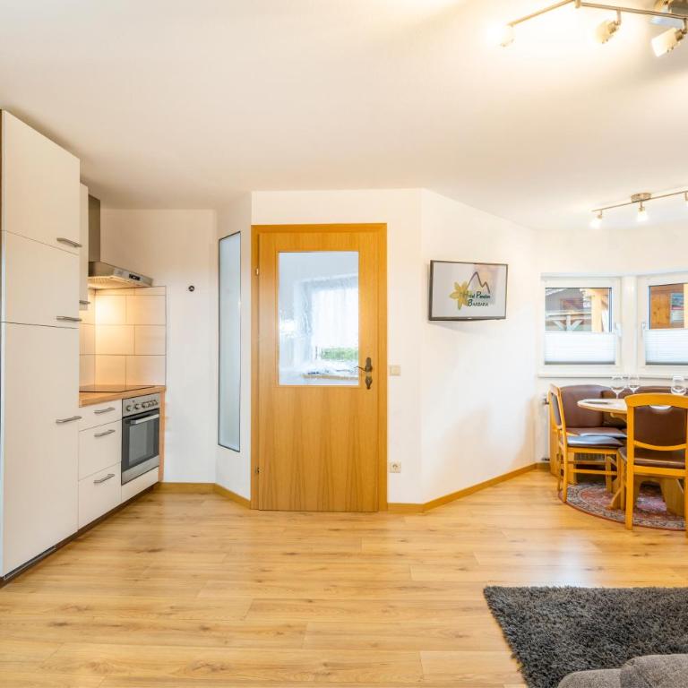 Hotel Pension Barbara - Two-Bedroom Apartment - 14
