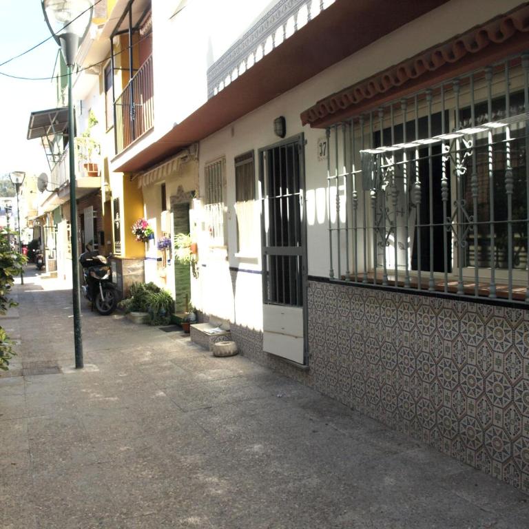 MalagaOnBeach 1 - Two bedrooms - up to 3 people - 20 meters beach - Apartment - Ground Floor - 50