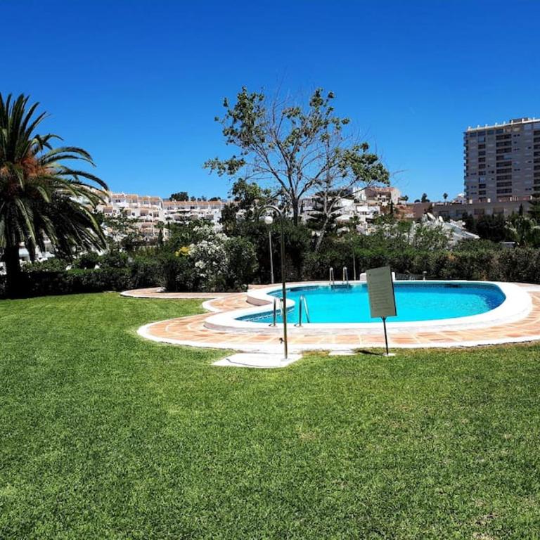 Coqueto piso con Billar en Benalmadena Costa - Apartamento con vistas a la piscina - 4