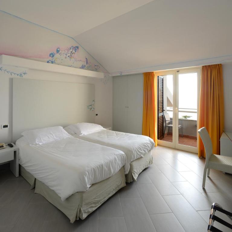 Art Hotel Gran Paradiso - Camera Matrimoniale Premium con Vista Mare - 1