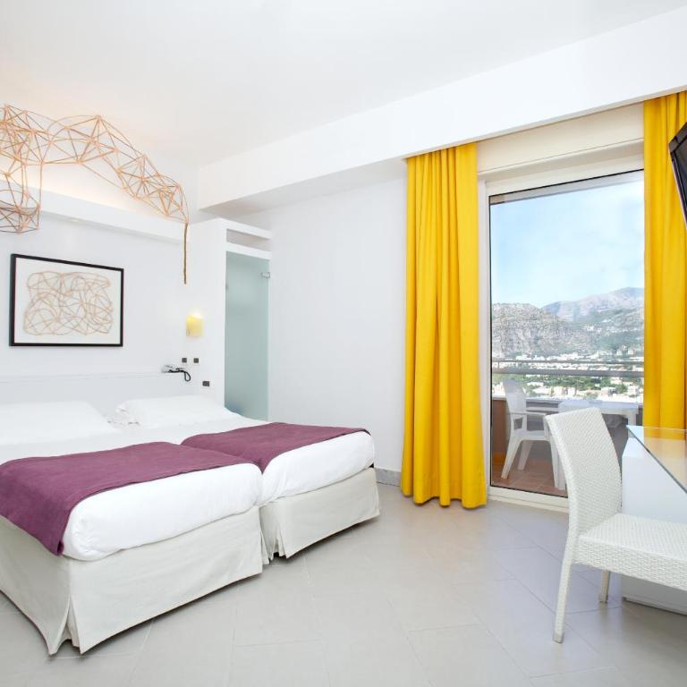 Art Hotel Gran Paradiso - Camera Matrimoniale con Vista Mare - 1