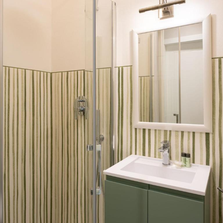 Apartments Florence- Guelfa delight with Courtyard - Appartamento - 20