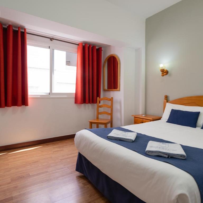 Hostal San Ginés - Habitación Doble con baño privado - 1 o 2 camas - 5