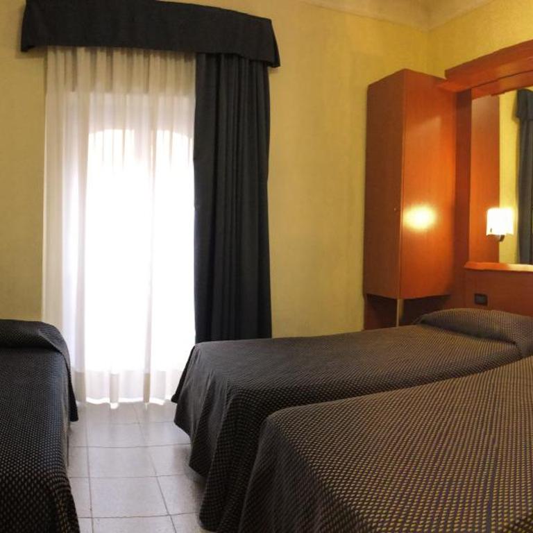 Hotel Aurora - Camera Doppia con Letti Singoli - 1