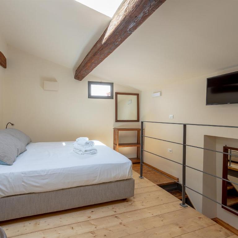 Ramaglianti Apartments Suite Tre - Junior Suite con Terrazza - 2
