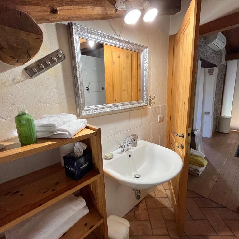 Corte dei Mori - Historic Apartments Lazise - Casa con 2 Camere da Letto - 4