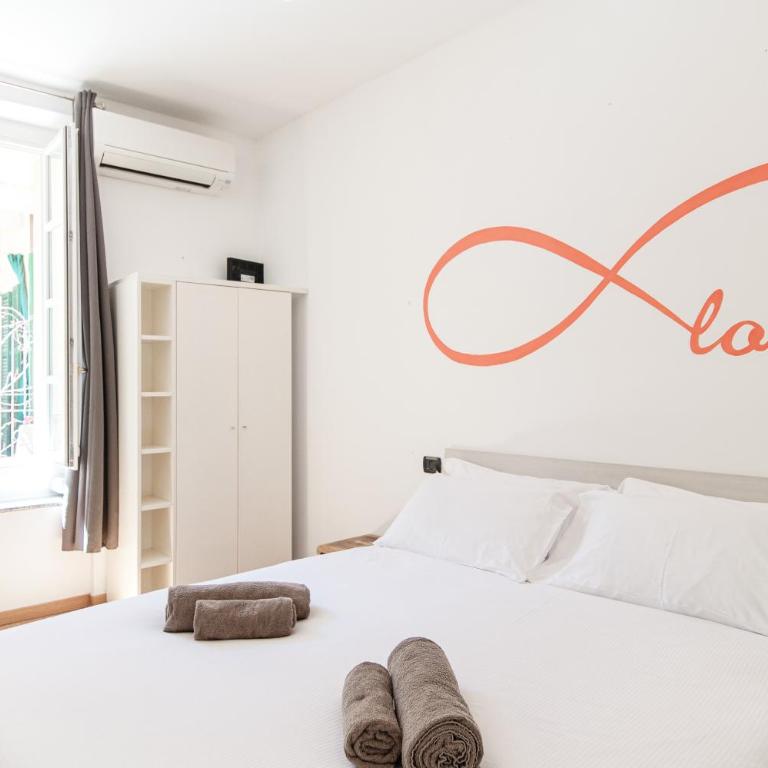 Love Urban Loft by "The House Of Travelers" - One-Bedroom Apartment - 2