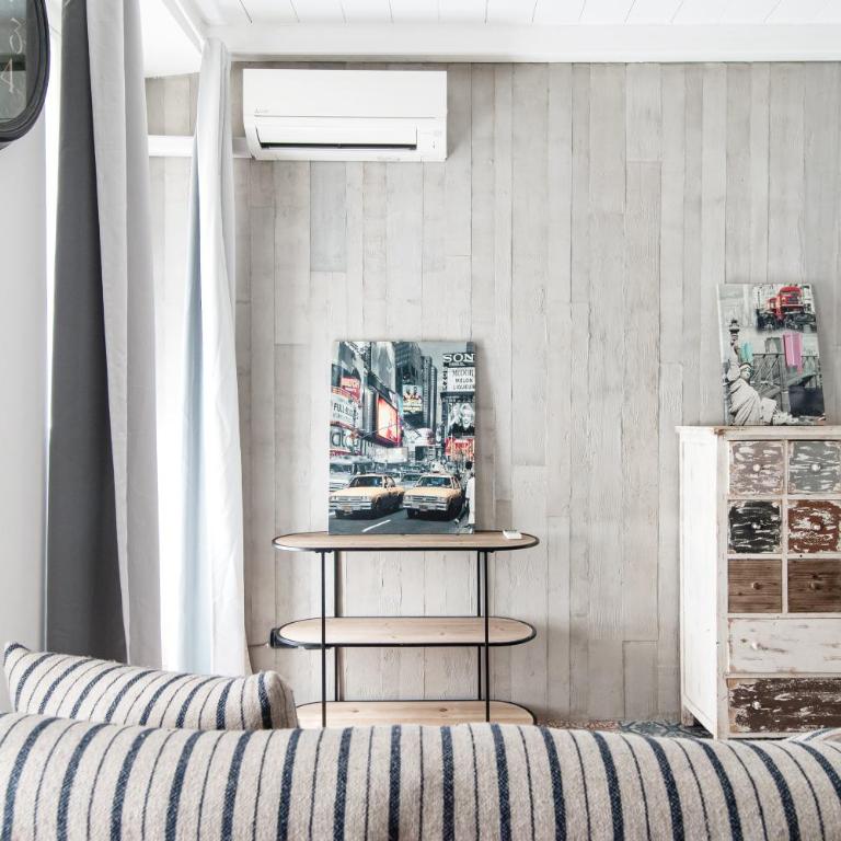 Love Urban Loft by "The House Of Travelers" - One-Bedroom Apartment - 24