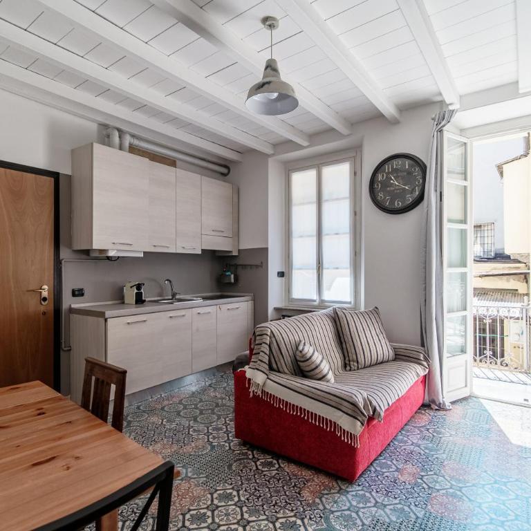 Love Urban Loft by "The House Of Travelers" - One-Bedroom Apartment - 40