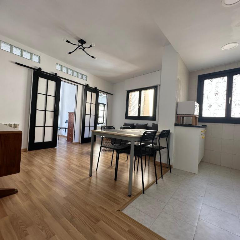Dos Torres Hobbiton- En el Corazón del Casco Histórico - Two-Bedroom Apartment - 13