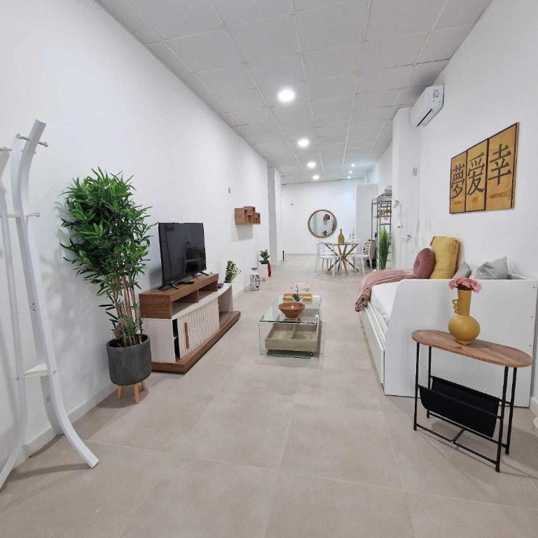 Urban suite 4 (1 room) - One-Bedroom Apartment - 2