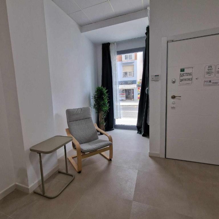 Urban suite 4 (1 room) - One-Bedroom Apartment - 4