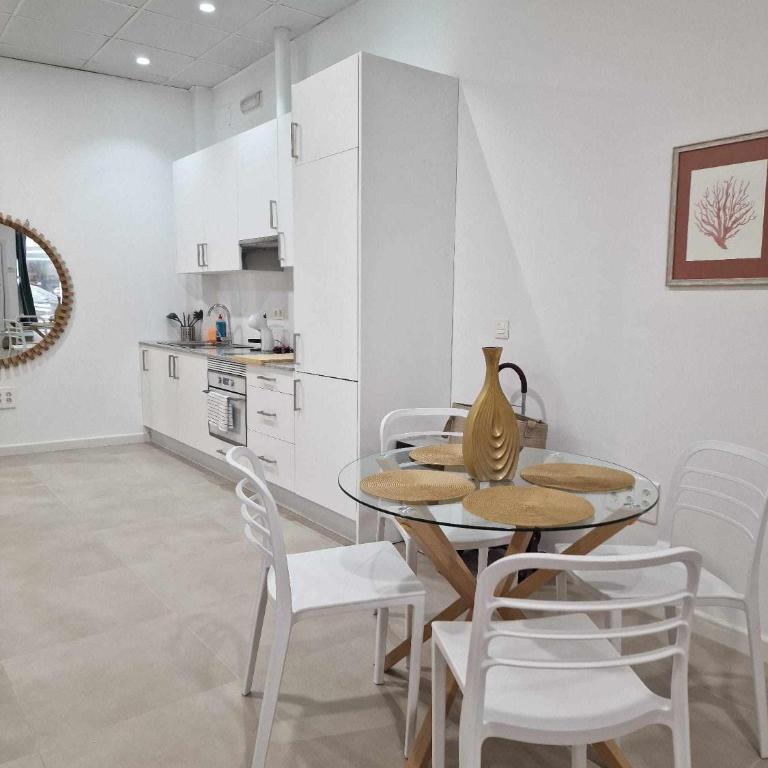 Urban suite 4 (1 room) - One-Bedroom Apartment - 6