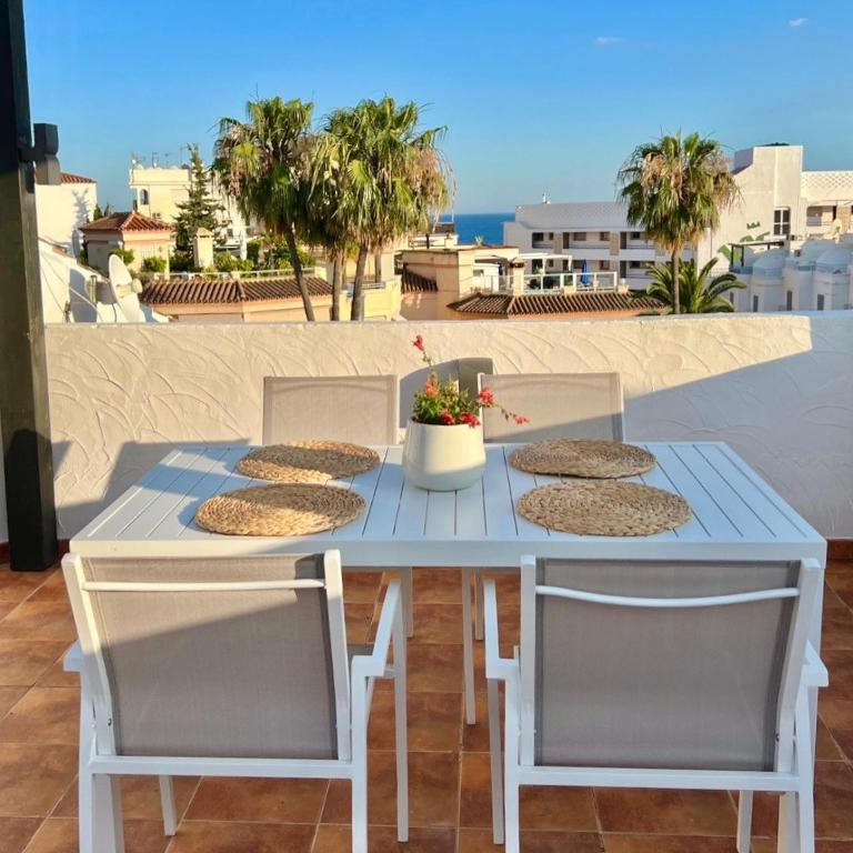 AP387 Alcazaba South View - Two-Bedroom Apartment - 5