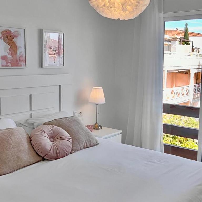 AP387 Alcazaba South View - Two-Bedroom Apartment - 18