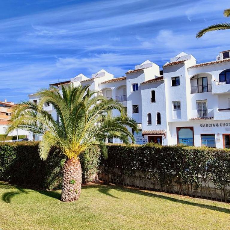 AP387 Alcazaba South View - Two-Bedroom Apartment - 41