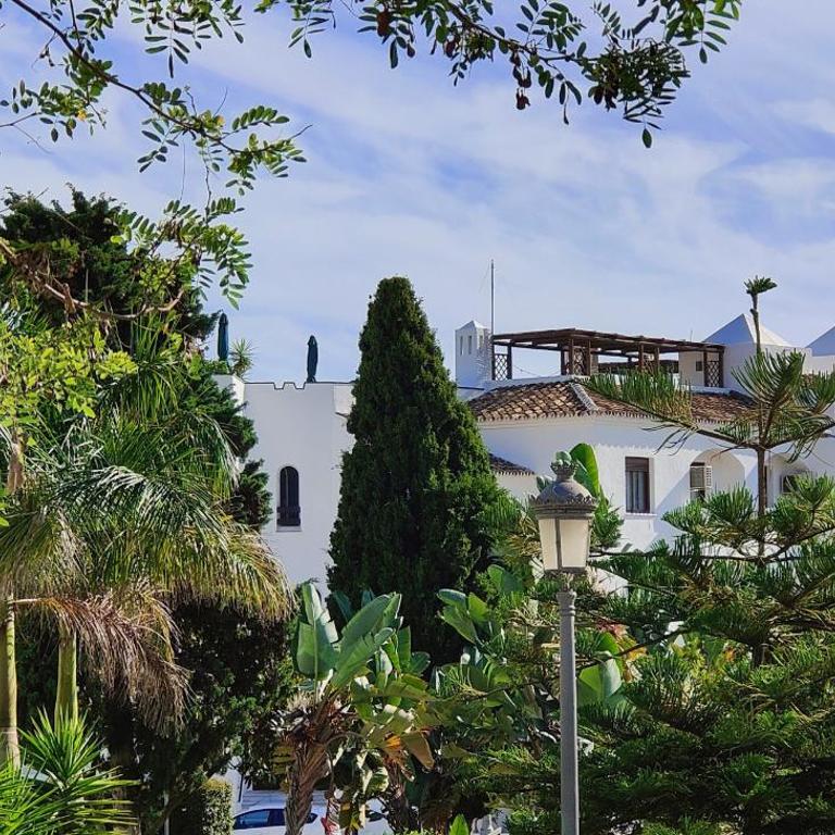 AP387 Alcazaba South View - Two-Bedroom Apartment - 42