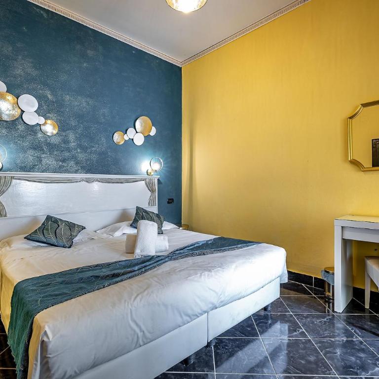 HOTEL VENETO Centro Storico di Firenze - Camera Familiare Superior - 1