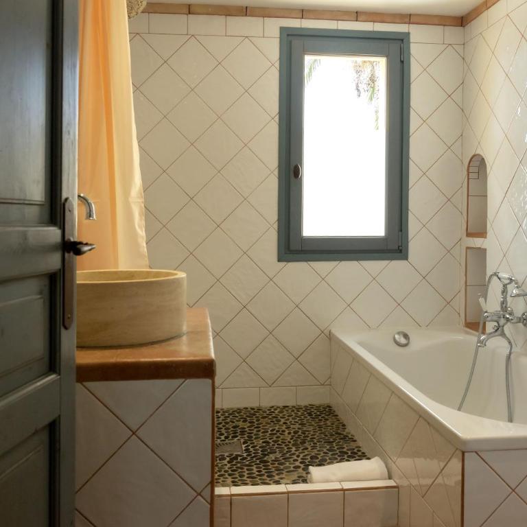 Casa Santini x Roc Seven - Suite Junior avec Terrasse - 5