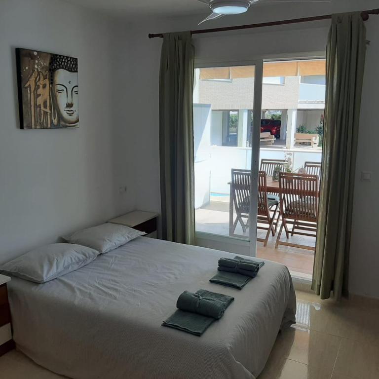 Two bed two bathrooms ground floor Apartment with pool view - Apartamento de 2 dormitorios - 3