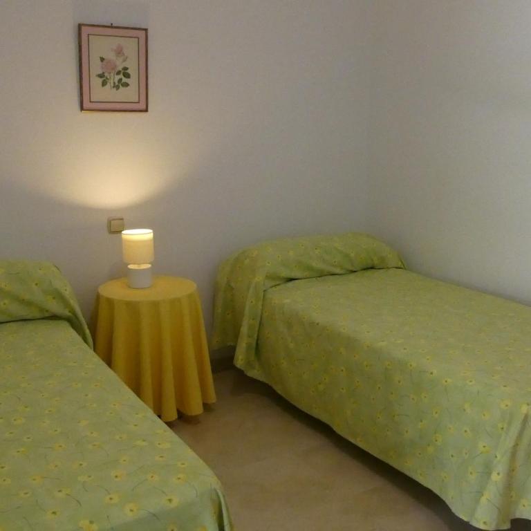 GOLF Y PLAYA EN SAN JUAN - Three-Bedroom House - 15