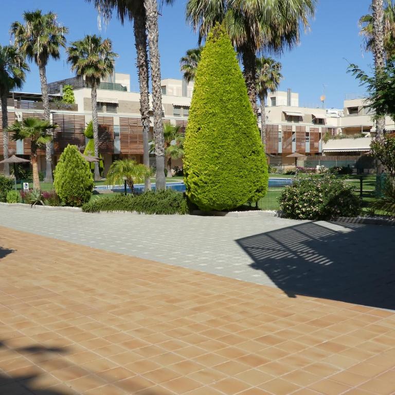 GOLF Y PLAYA EN SAN JUAN - Three-Bedroom House - 41