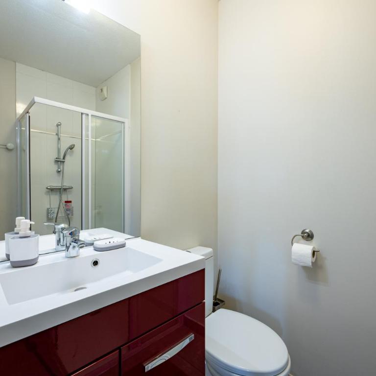 Le Saint Exupéry - T3 Centre Ville Avec Balcon + Parking Gratuit - Apartment mit 2 Schlafzimmern - 13