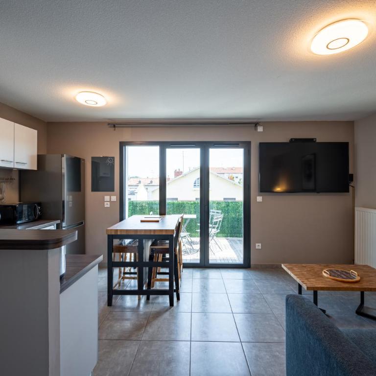 Le Saint Exupéry - T3 Centre Ville Avec Balcon + Parking Gratuit - Apartment mit 2 Schlafzimmern - 7