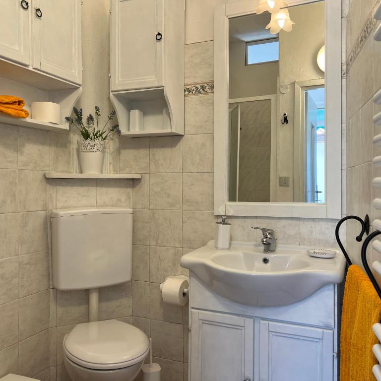 Appartamento Arancione - Apartment with Lake View - 15