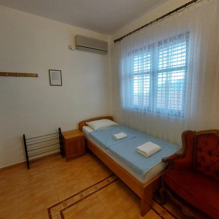 Radic Rooms - Standard Triple Room with Sea View - 2