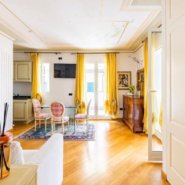 Bilocale affrescato con box privato & spiaggia a 150m - Apartment - 1