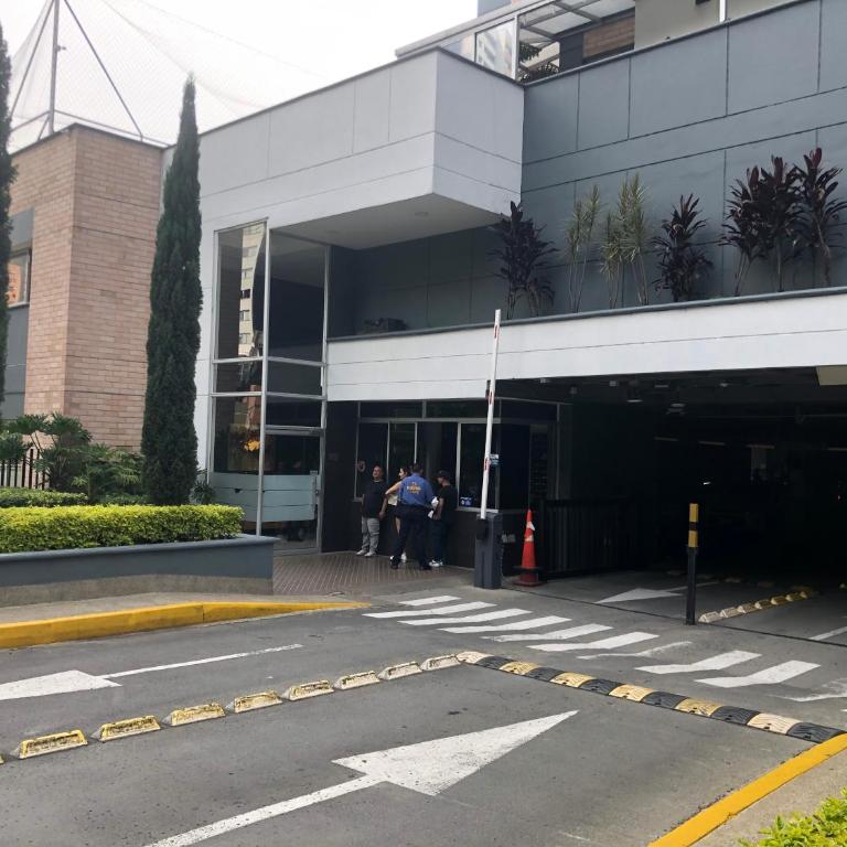 Apartamento relajante, amplio, moderno e iluminado, Sabaneta, Medellín , 3 alcobas - Apartamento - 69