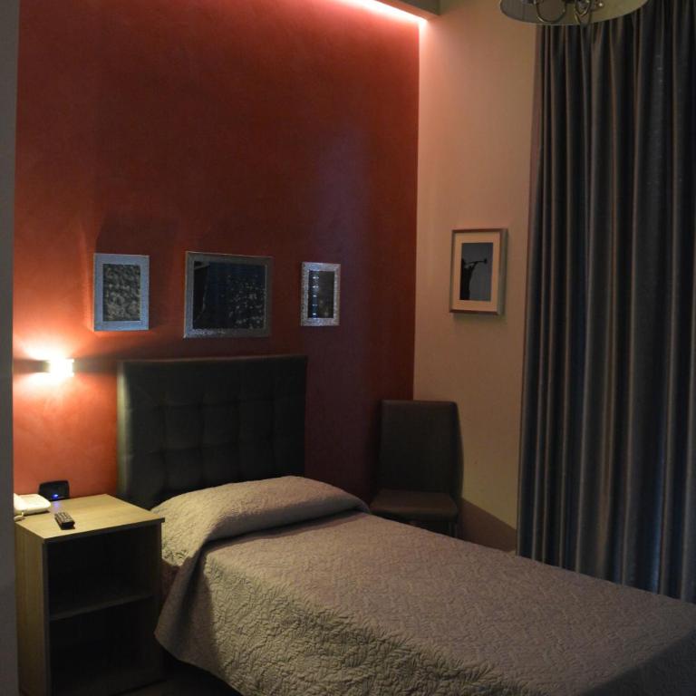 La Dimora - Comfort Single Room with Balcony - 4