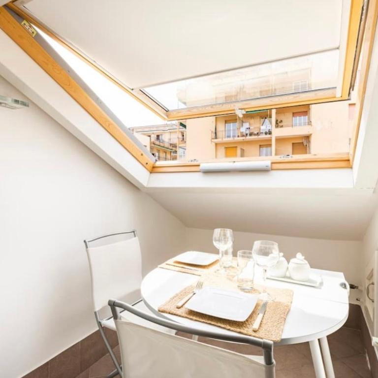 Fuga romantica - Mansarda chic con box privato & mare a 150m - One-Bedroom Apartment - 1