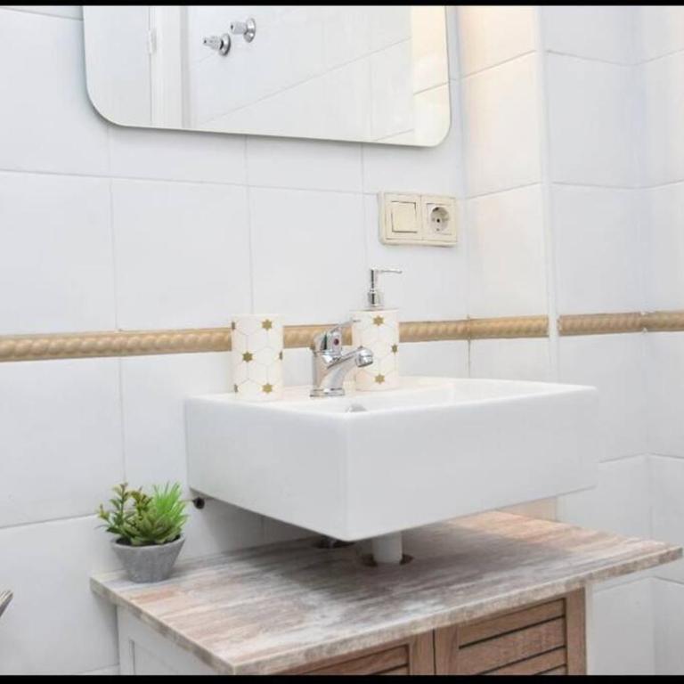 Apartamento Irene en Albaycin - Two-Bedroom Apartment - 11