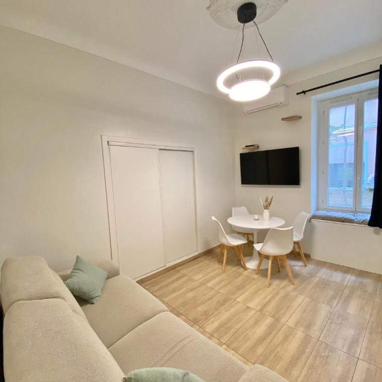 Appartements neuf - Frontière de Monaco - clim - WIFI - Studio - 12