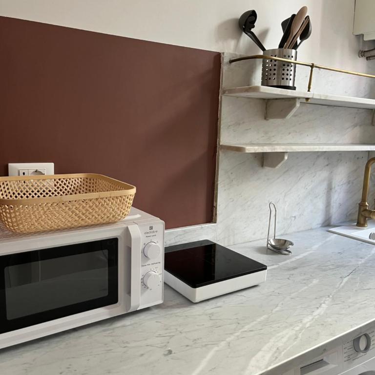 il Mandorlo - a due passi dal porto antico - Appartamento con 2 Camere da Letto - 30