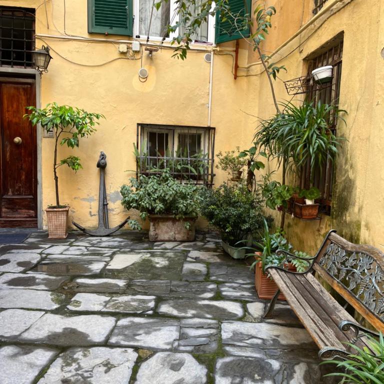 il Mandorlo - a due passi dal porto antico - Appartamento con 2 Camere da Letto - 42