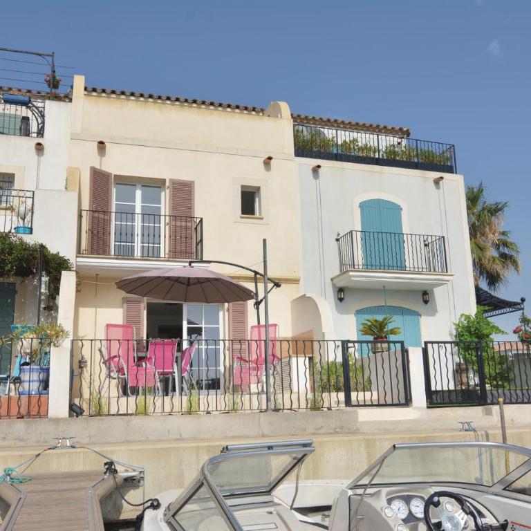 Belle Maison À Aigues-Mortes Avec Vue Sur La Mer - Maison de Vacances 3 Chambres - 10