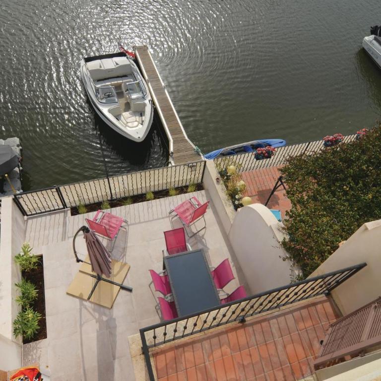 Belle Maison À Aigues-Mortes Avec Vue Sur La Mer - Maison de Vacances 3 Chambres - 15