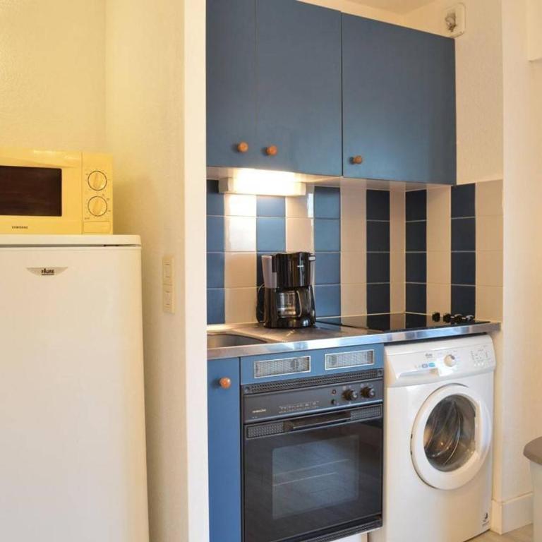 Appartement 2P, 4 Couchages, Terrasse et Salon de Jardin à 200m de la Plage, Fréjus - FR-1-226A-22 - Apartment (4 Erwachsene) - 2