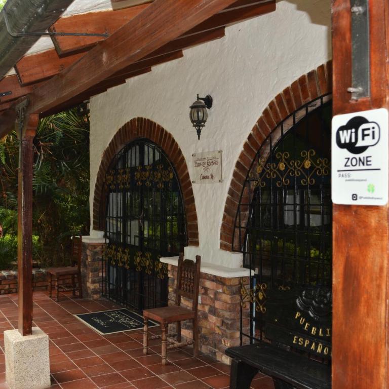 Hotel Pueblito Español - Habitación Doble - 2 camas dobles - 3