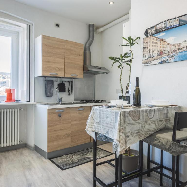 [Free Netflix & Wifi] Suite Perla Trieste - Appartamento con 1 Camera da Letto - 2