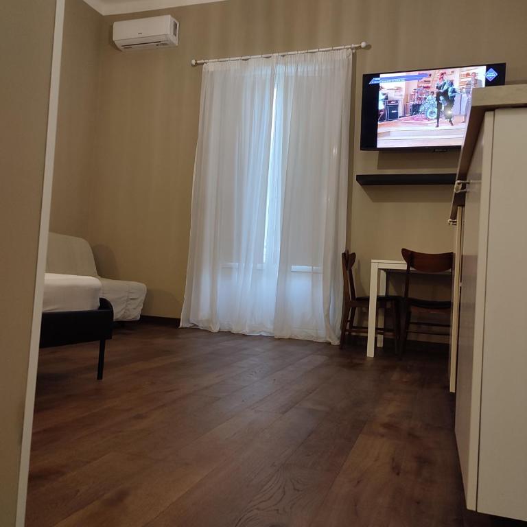Dimora Lina - Monolocale con Balcone - 7