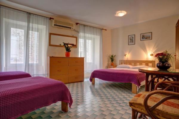 Best Location Old Town Budva Rooms - Family Room 2 - 1