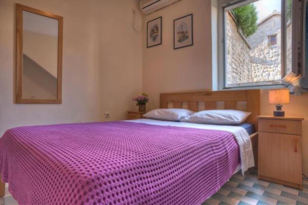 Best Location Old Town Budva Rooms - Double Room 1 - 2