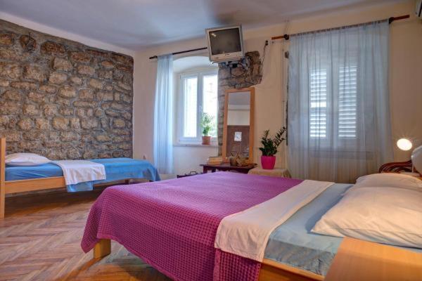 Best Location Old Town Budva Rooms - Triple Room 5 - 3