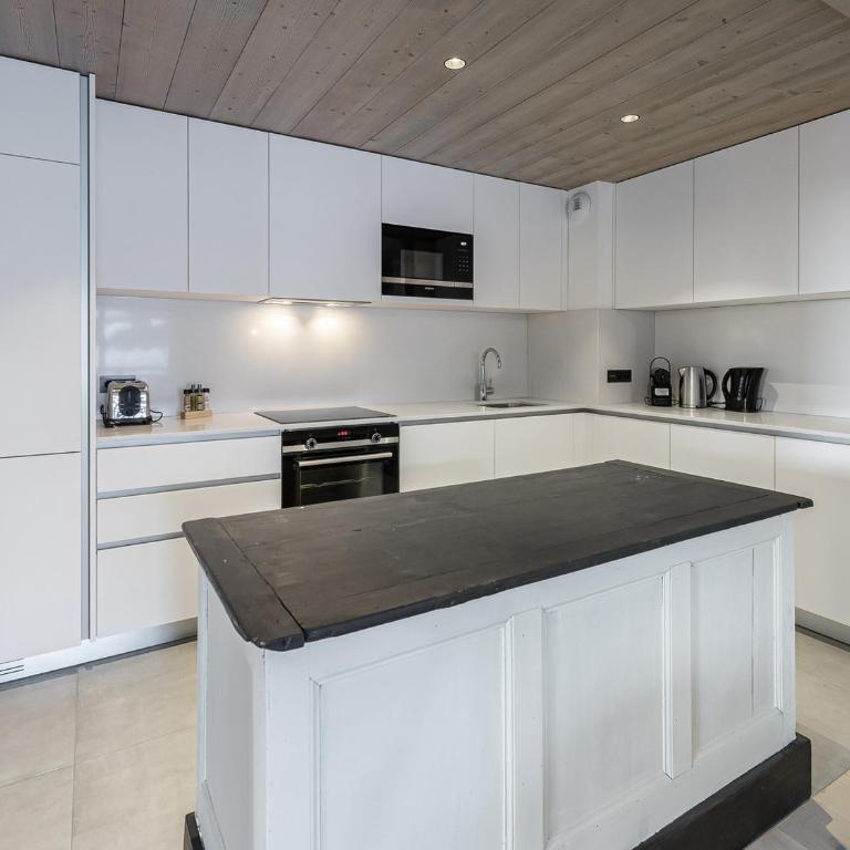 Appartement moderne avec cheminée et parking à Méribel - FR-1-565-62 - Appartement - 10