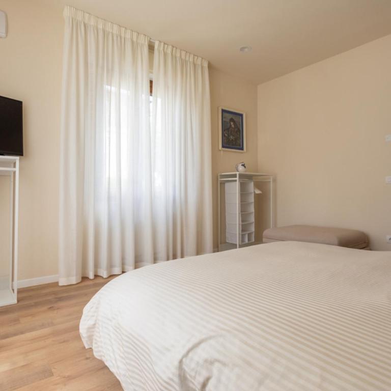 Villa Rosa Antica - Suite con Vista Giardino - 9