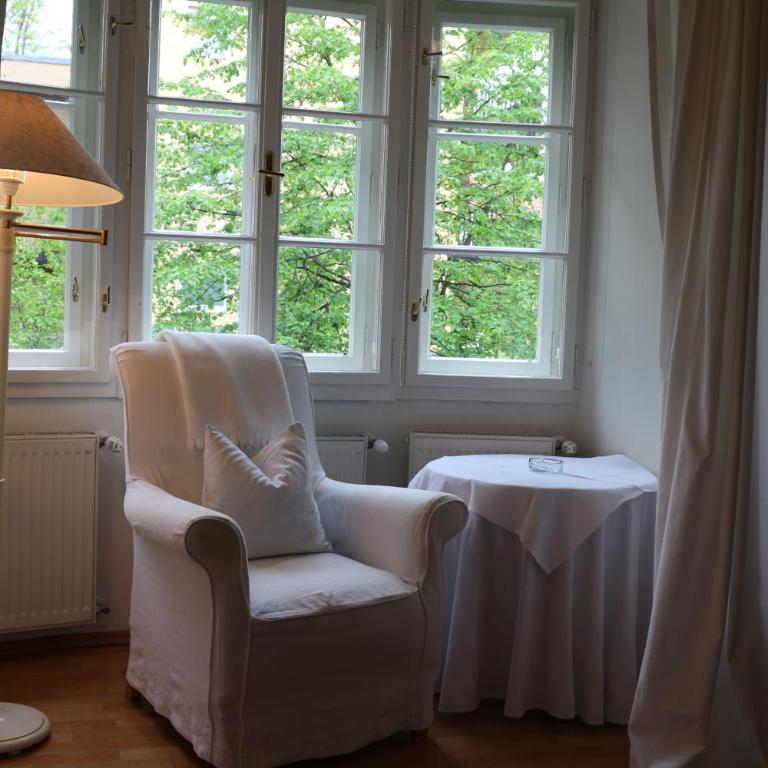 Hotel Seeschlößl Velden - Doppel-/Zweibettzimmer mit Gartenblick - 7